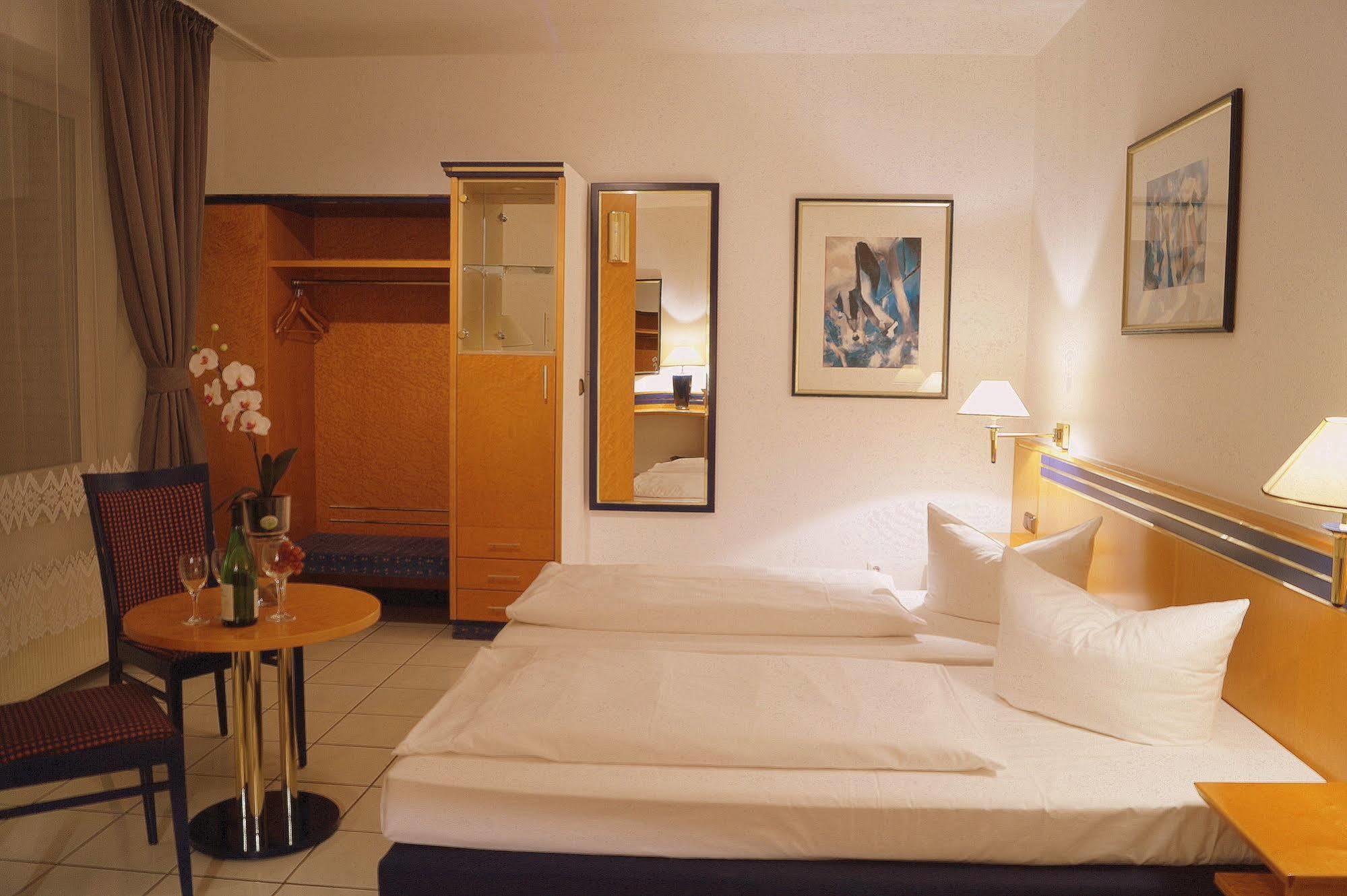 Hotel Rahlstedter Hof Hamburg Dış mekan fotoğraf